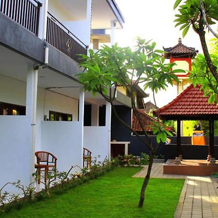 U House Seminyak Hotel Kerobokan Exterior foto