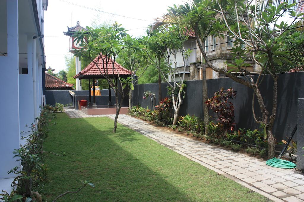 U House Seminyak Hotel Kerobokan Exterior foto