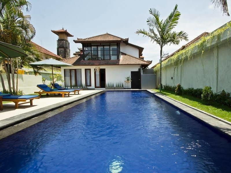 U House Seminyak Hotel Kerobokan Exterior foto